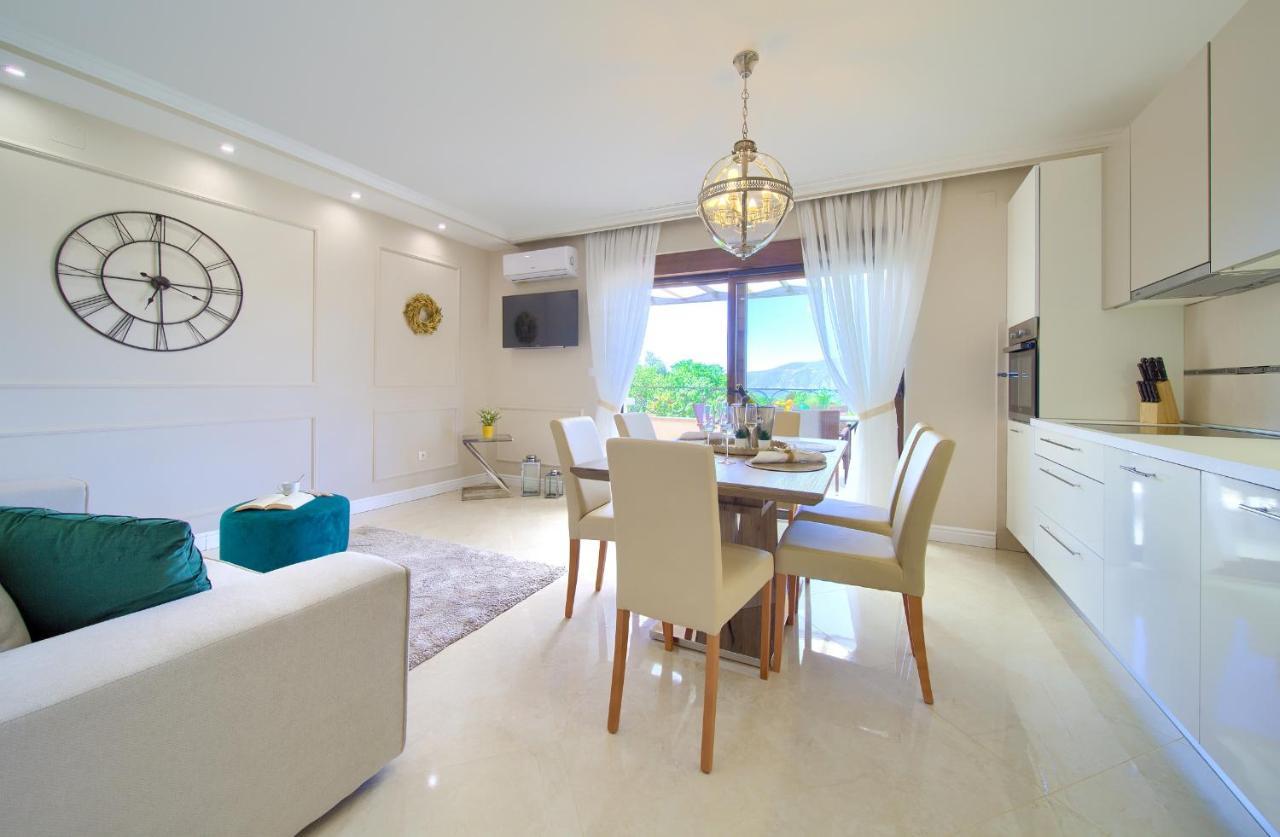 Luxury Apartments Villa Stina Pinezići Esterno foto