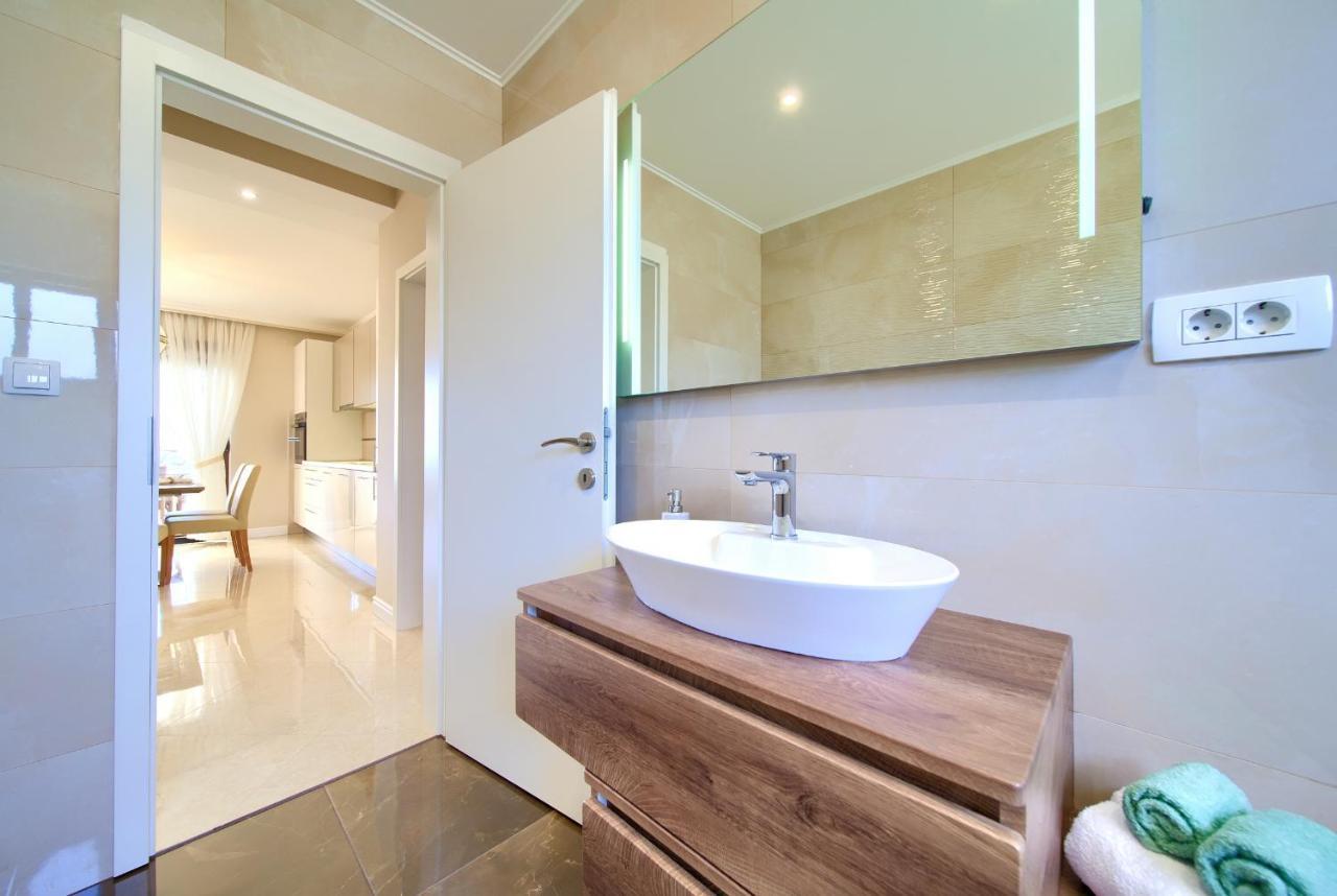 Luxury Apartments Villa Stina Pinezići Esterno foto